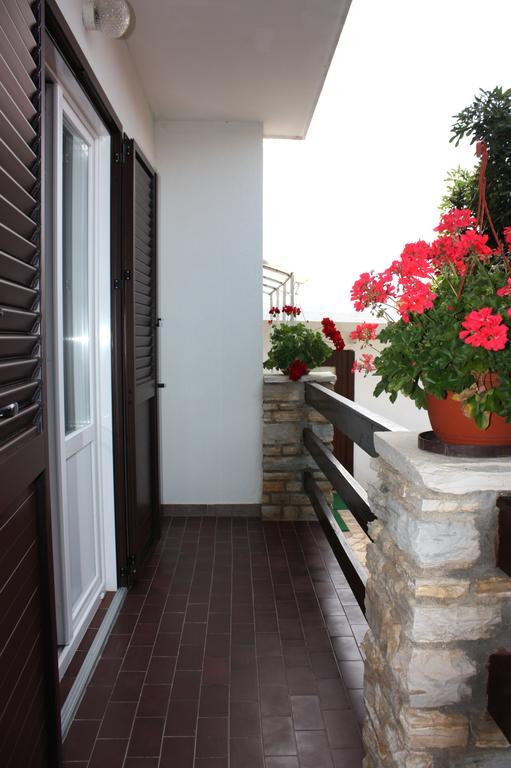 Apartments Jelica Pag Town Zewnętrze zdjęcie